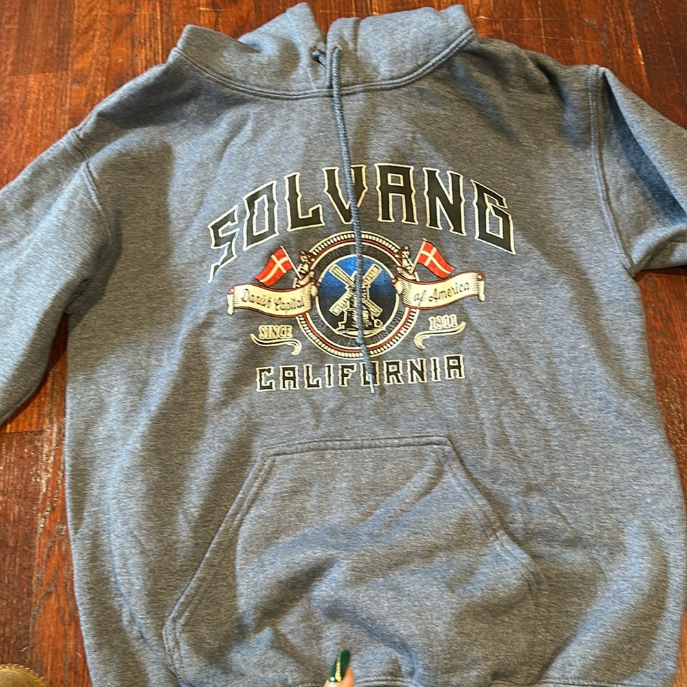 Sweatshirt